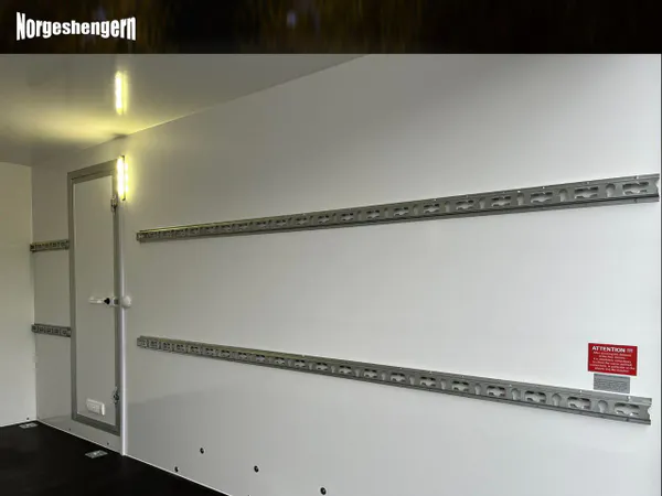 Hovedbilde Norgeshengern F2541 M/KOMBI Rampe og Dør - 2500kg